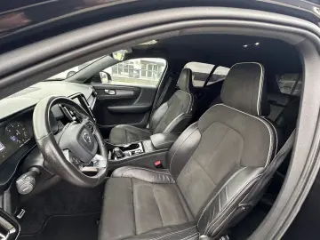 Volvo Xc-40