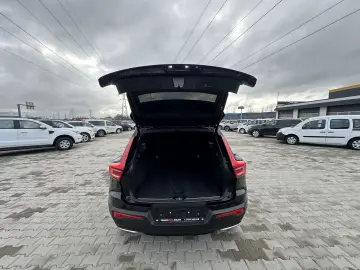 Volvo Xc-40