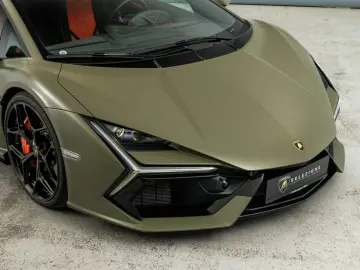 LAMBORGHINI Revuelto V12 Hybrid   e-DCT   1015 PS