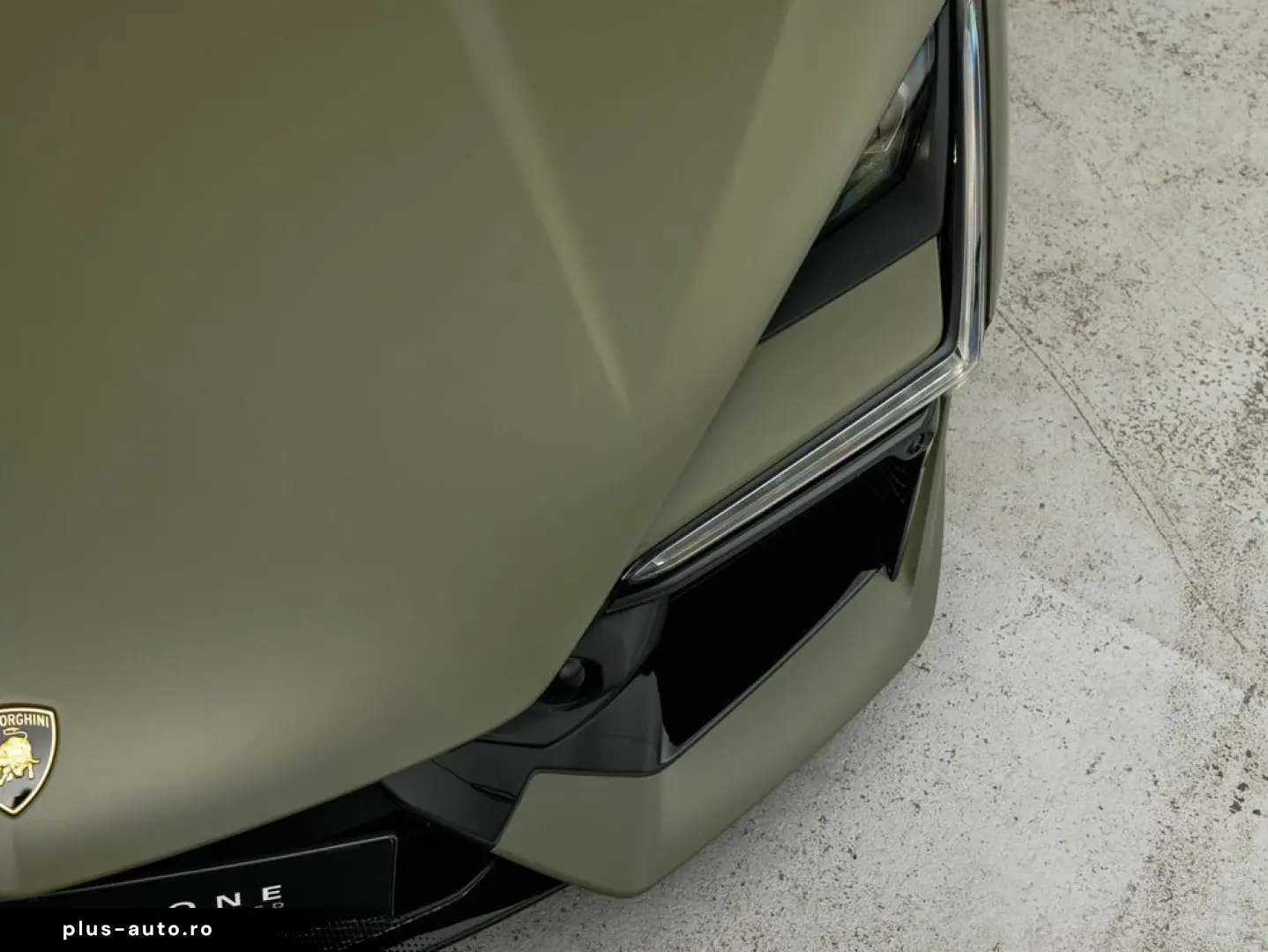 LAMBORGHINI Revuelto V12 Hybrid   e-DCT   1015 PS