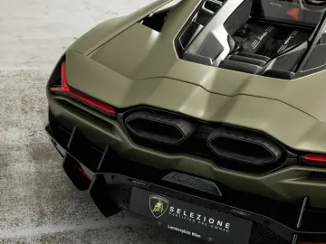 LAMBORGHINI Revuelto V12 Hybrid   e-DCT   1015 PS