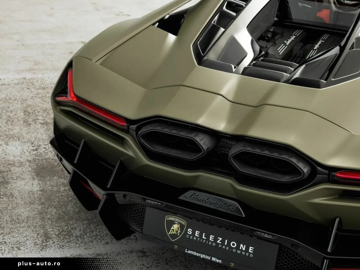 LAMBORGHINI Revuelto V12 Hybrid   e-DCT   1015 PS