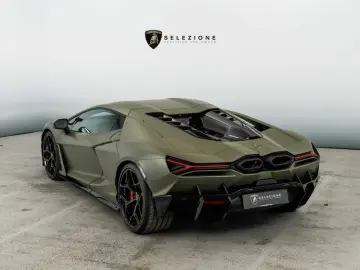 LAMBORGHINI Revuelto V12 Hybrid   e-DCT   1015 PS