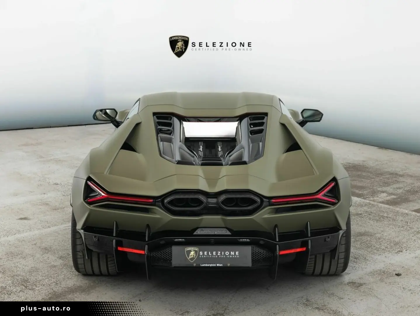 LAMBORGHINI Revuelto V12 Hybrid   e-DCT   1015 PS