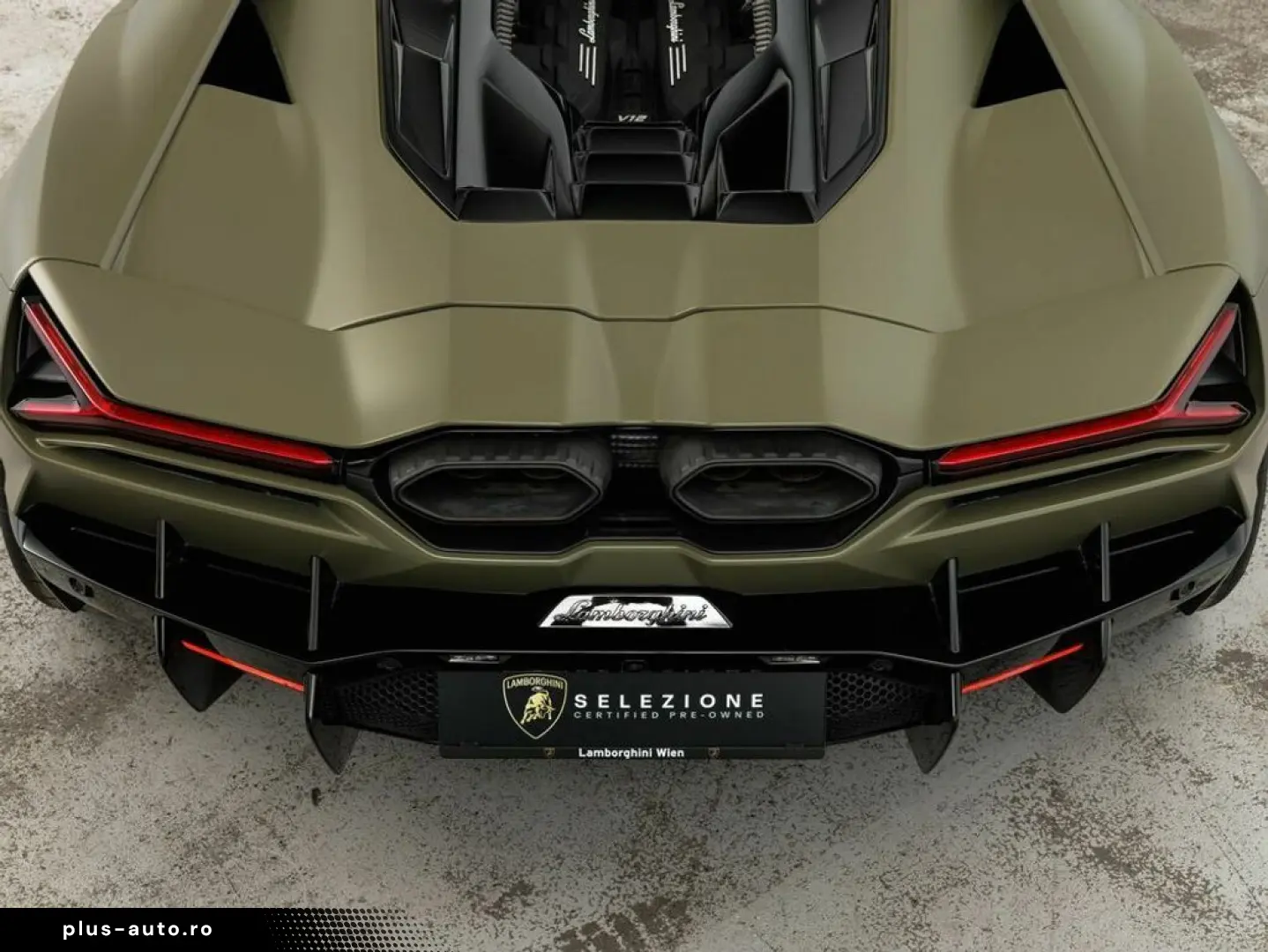 LAMBORGHINI Revuelto V12 Hybrid   e-DCT   1015 PS