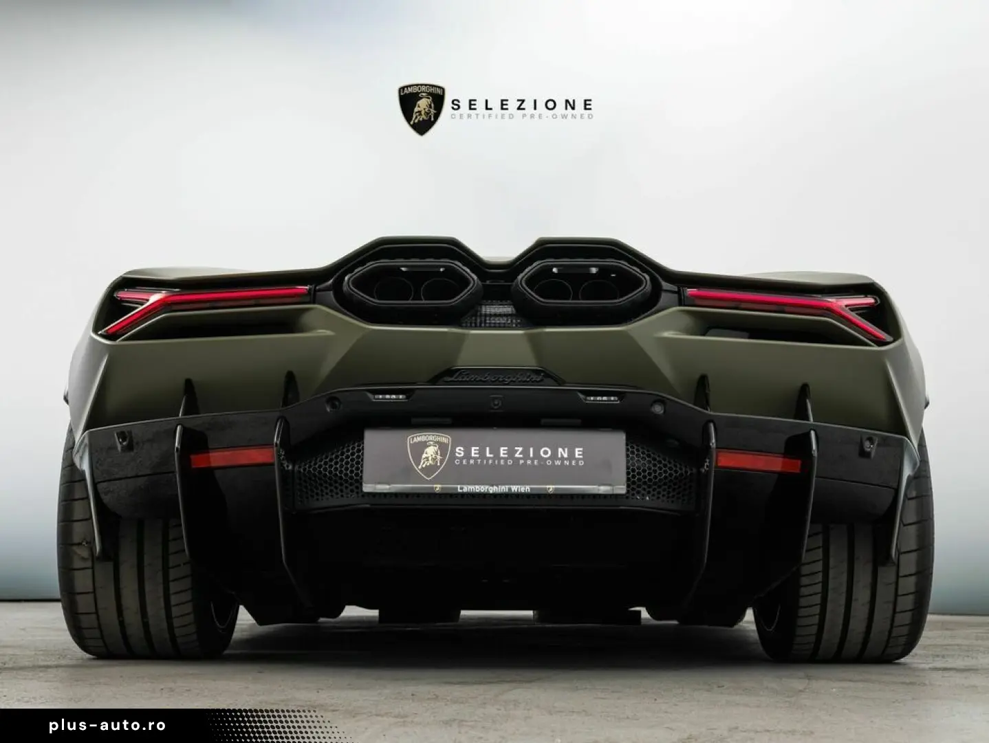 LAMBORGHINI Revuelto V12 Hybrid   e-DCT   1015 PS