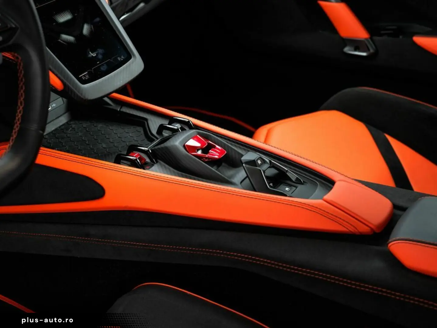 LAMBORGHINI Revuelto V12 Hybrid   e-DCT   1015 PS