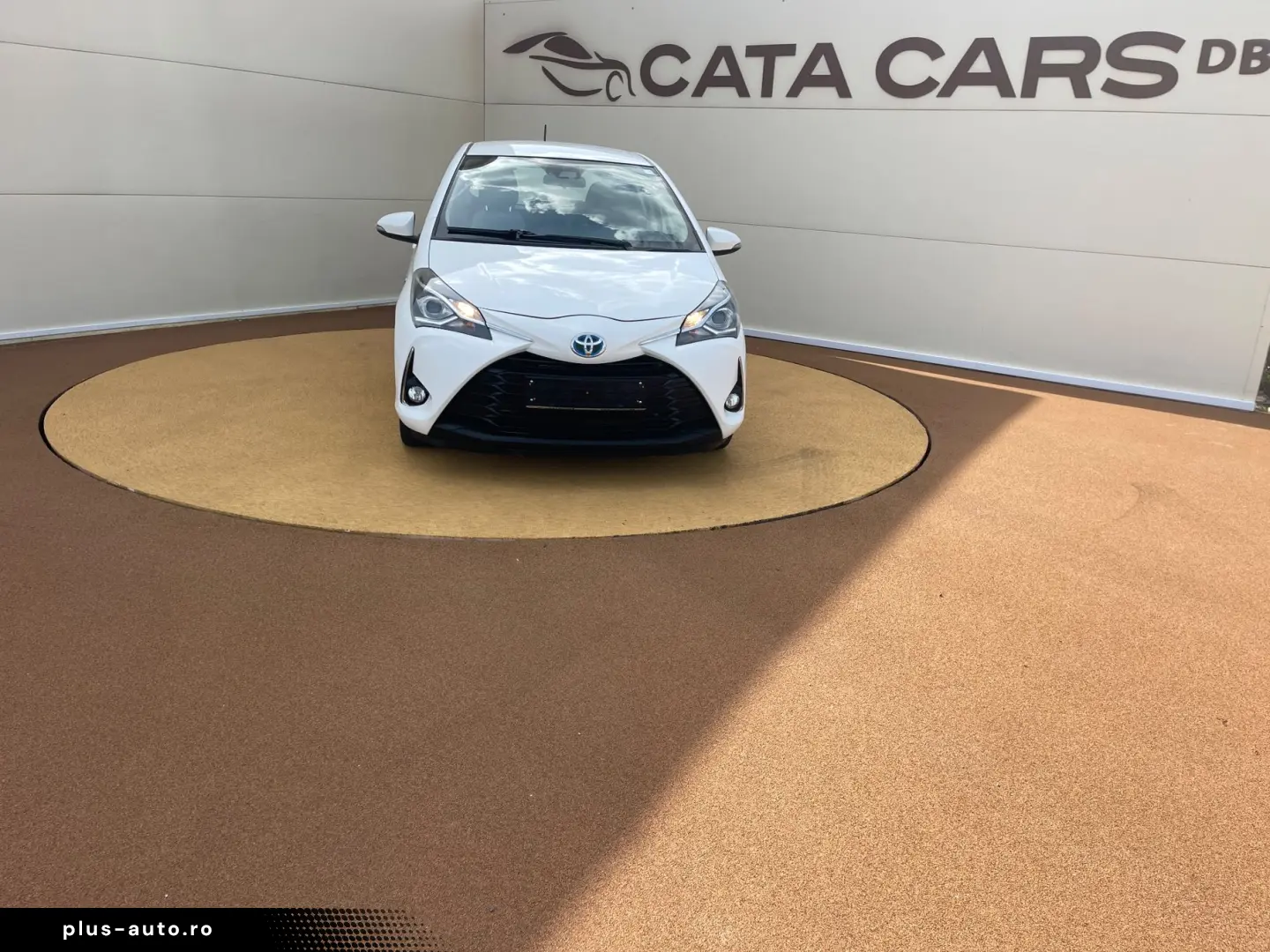 Toyota Yaris 1.5VVT  100CP Front Assist  Camera  Navi Scaune