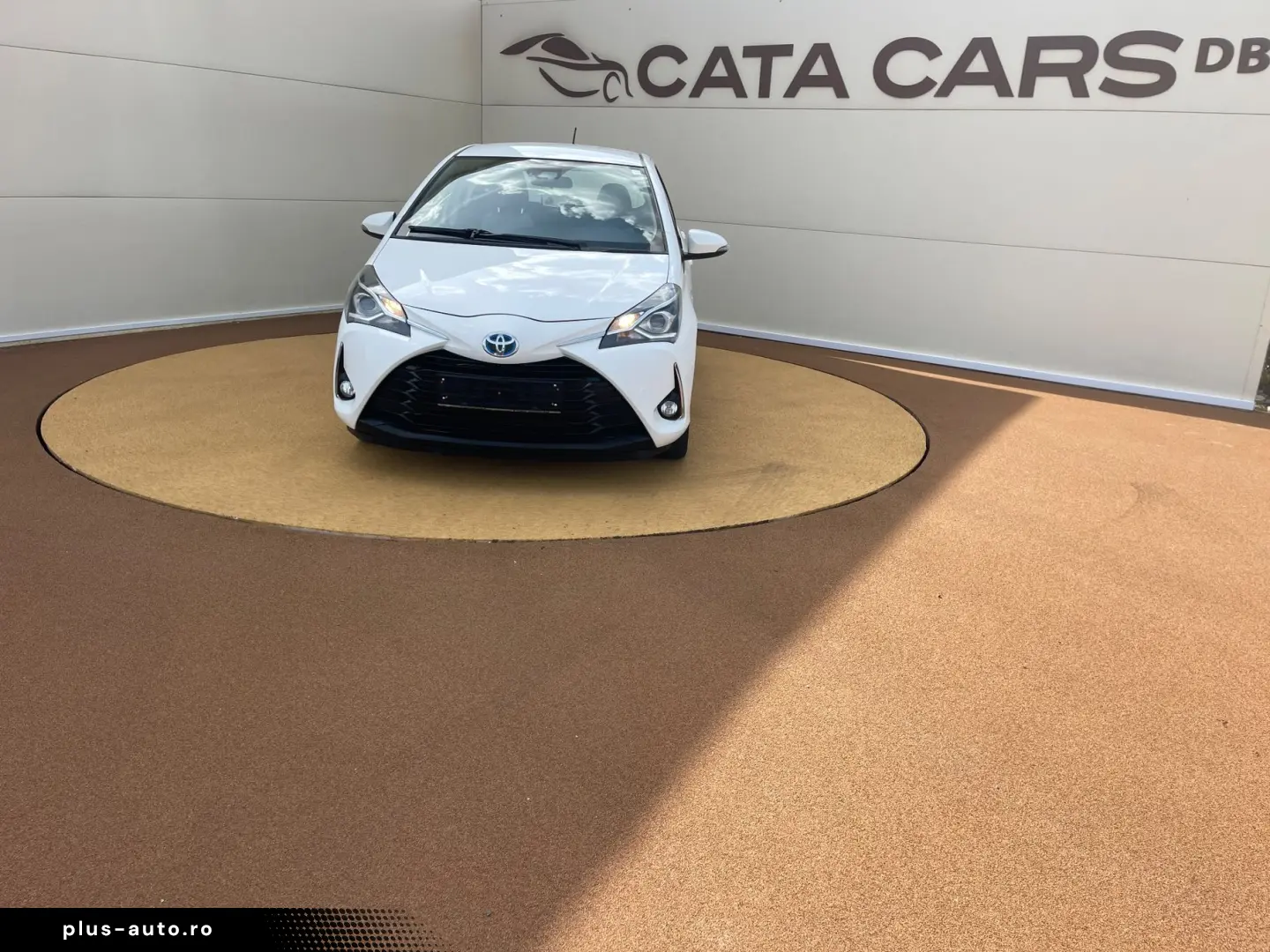 Toyota Yaris 1.5VVT  100CP Front Assist  Camera  Navi Scaune