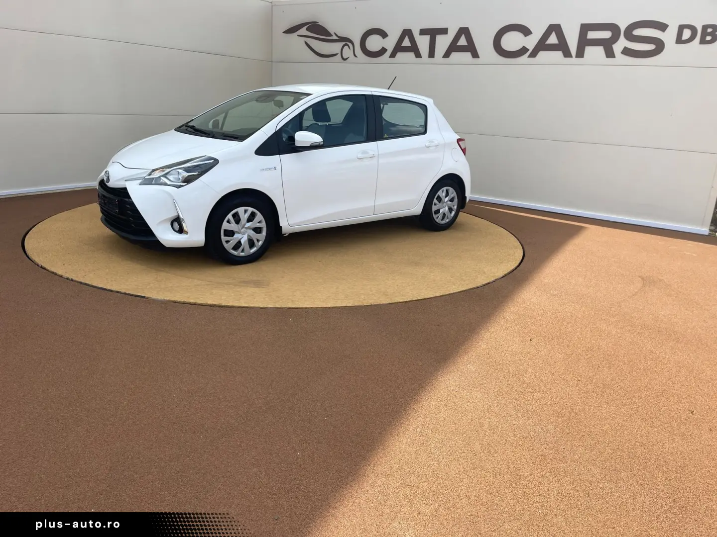 Toyota Yaris 1.5VVT  100CP Front Assist  Camera  Navi Scaune