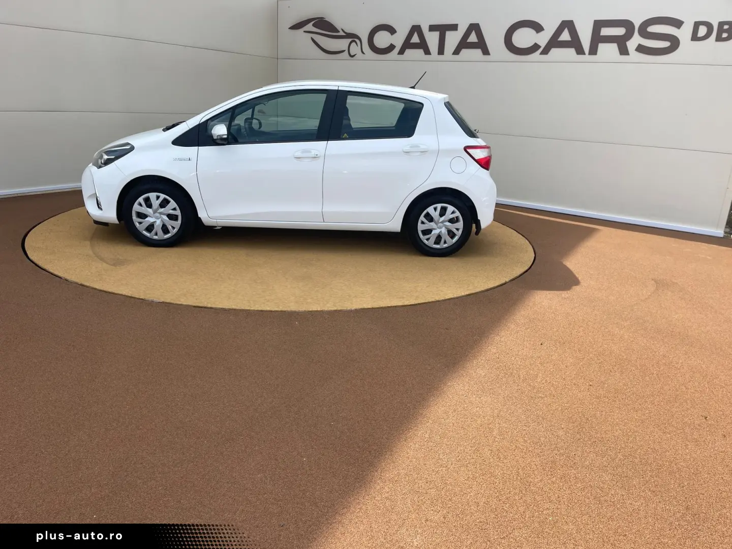 Toyota Yaris 1.5VVT  100CP Front Assist  Camera  Navi Scaune