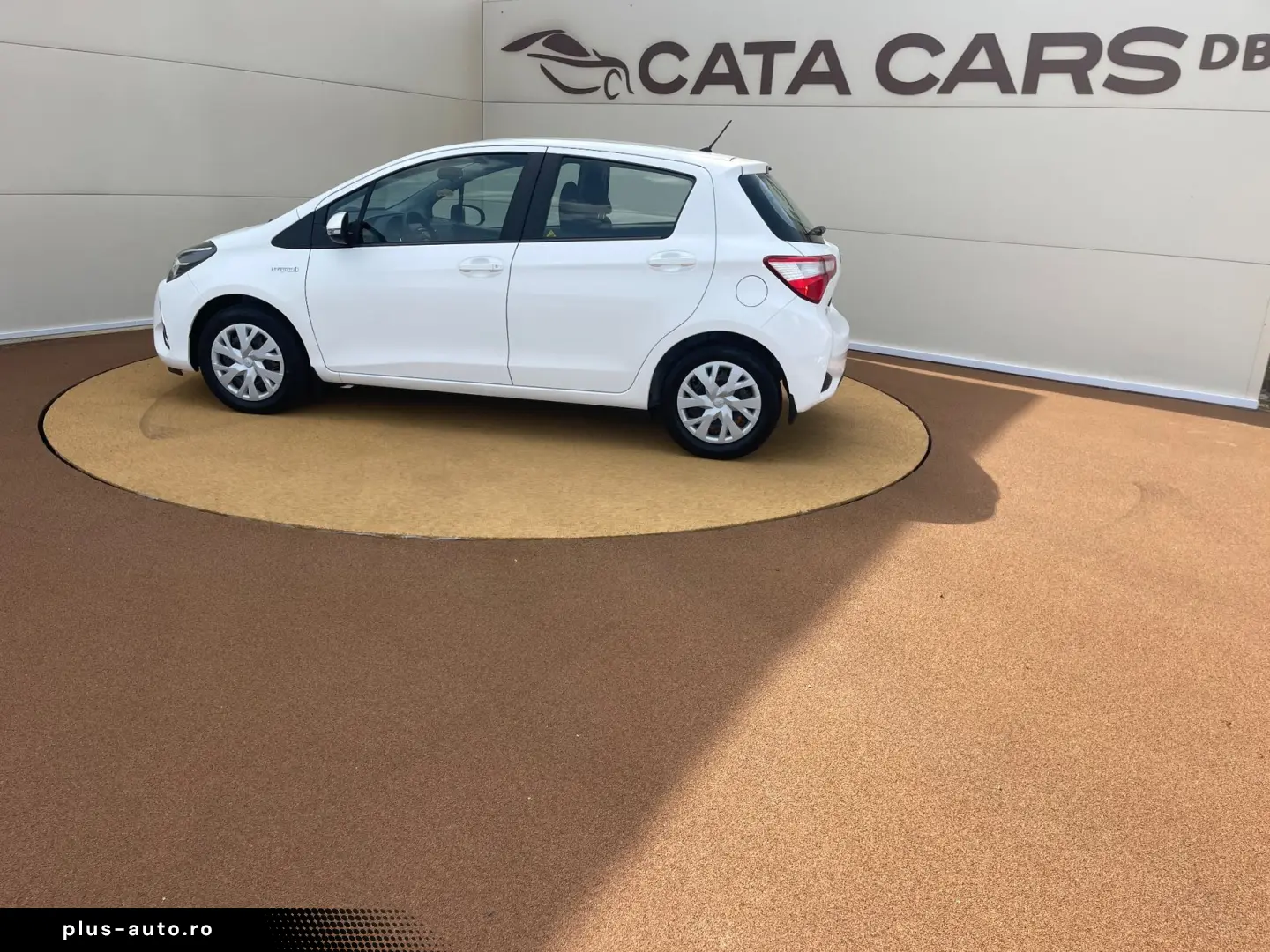 Toyota Yaris 1.5VVT  100CP Front Assist  Camera  Navi Scaune