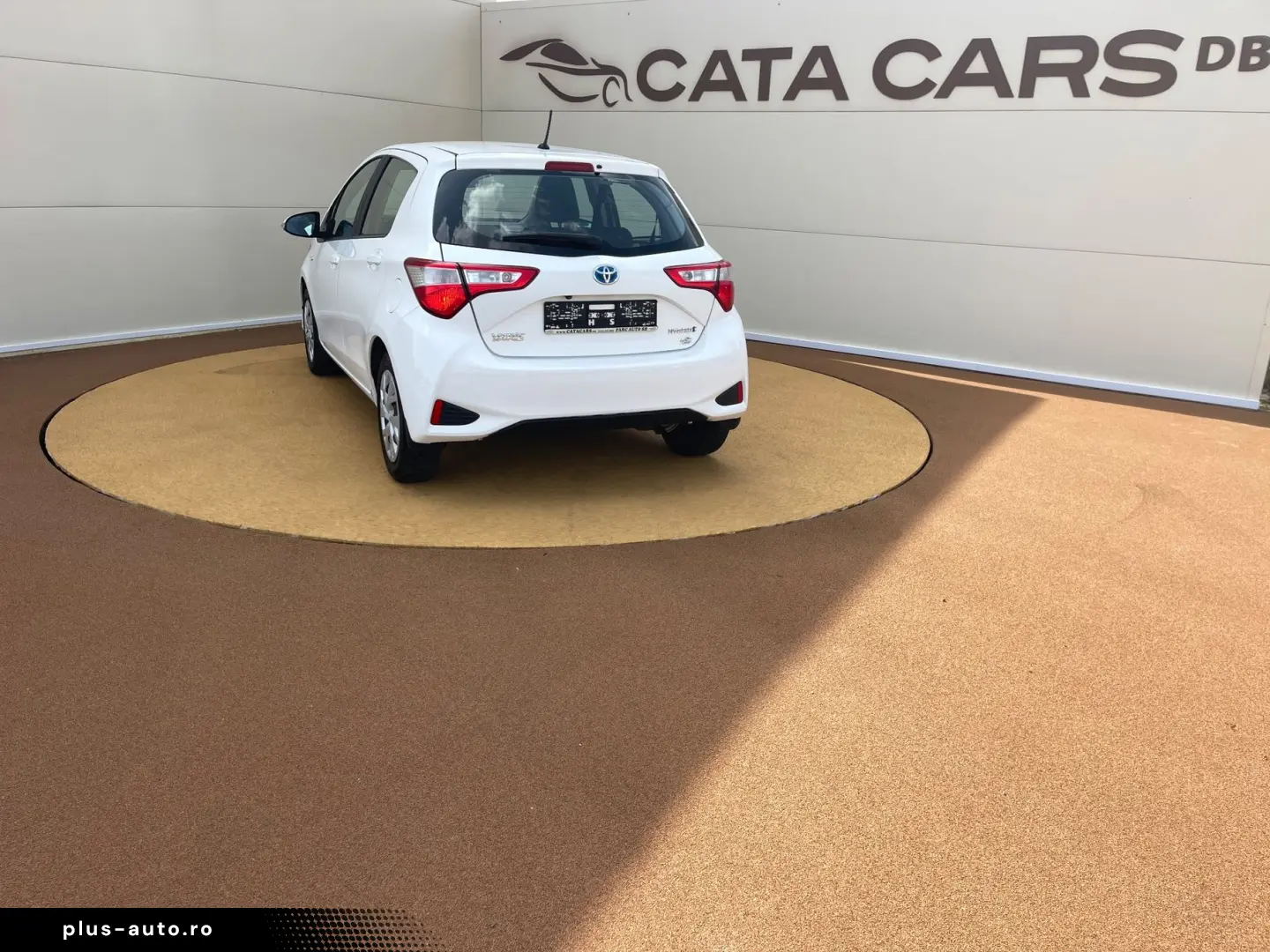 Toyota Yaris 1.5VVT  100CP Front Assist  Camera  Navi Scaune