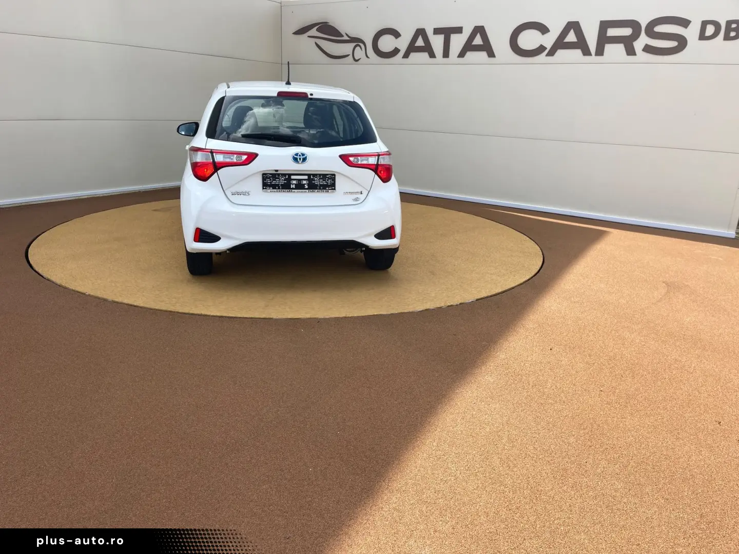 Toyota Yaris 1.5VVT  100CP Front Assist  Camera  Navi Scaune