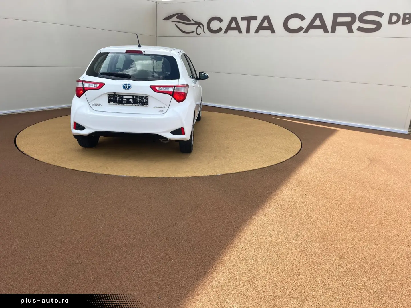 Toyota Yaris 1.5VVT  100CP Front Assist  Camera  Navi Scaune
