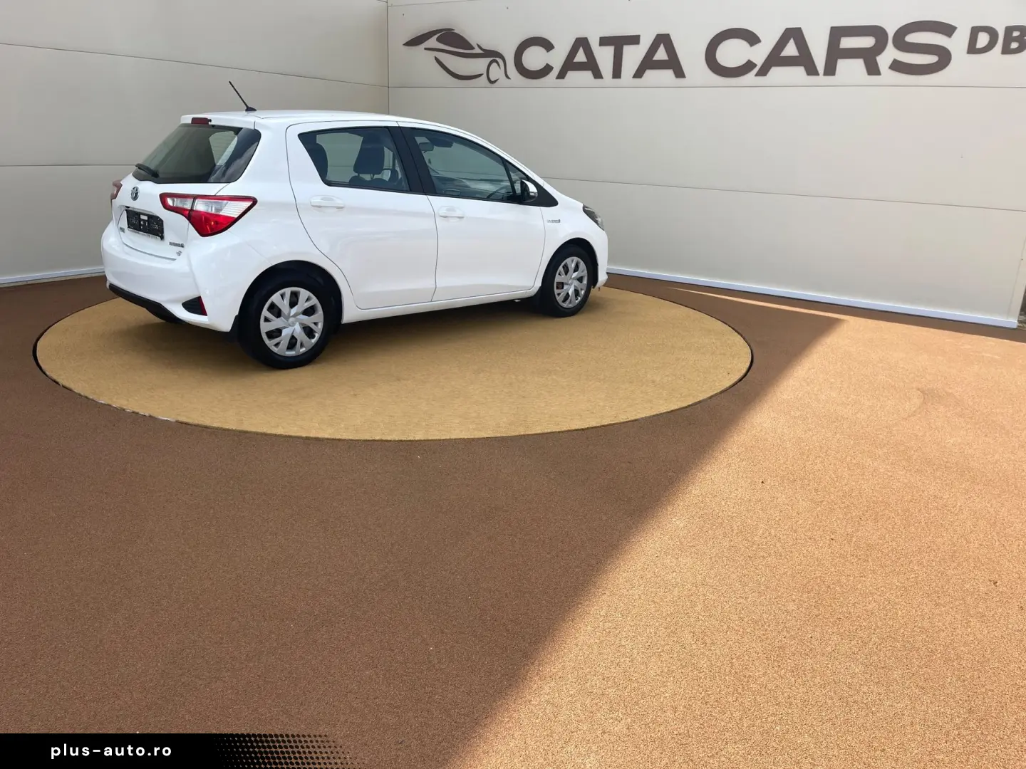 Toyota Yaris 1.5VVT  100CP Front Assist  Camera  Navi Scaune