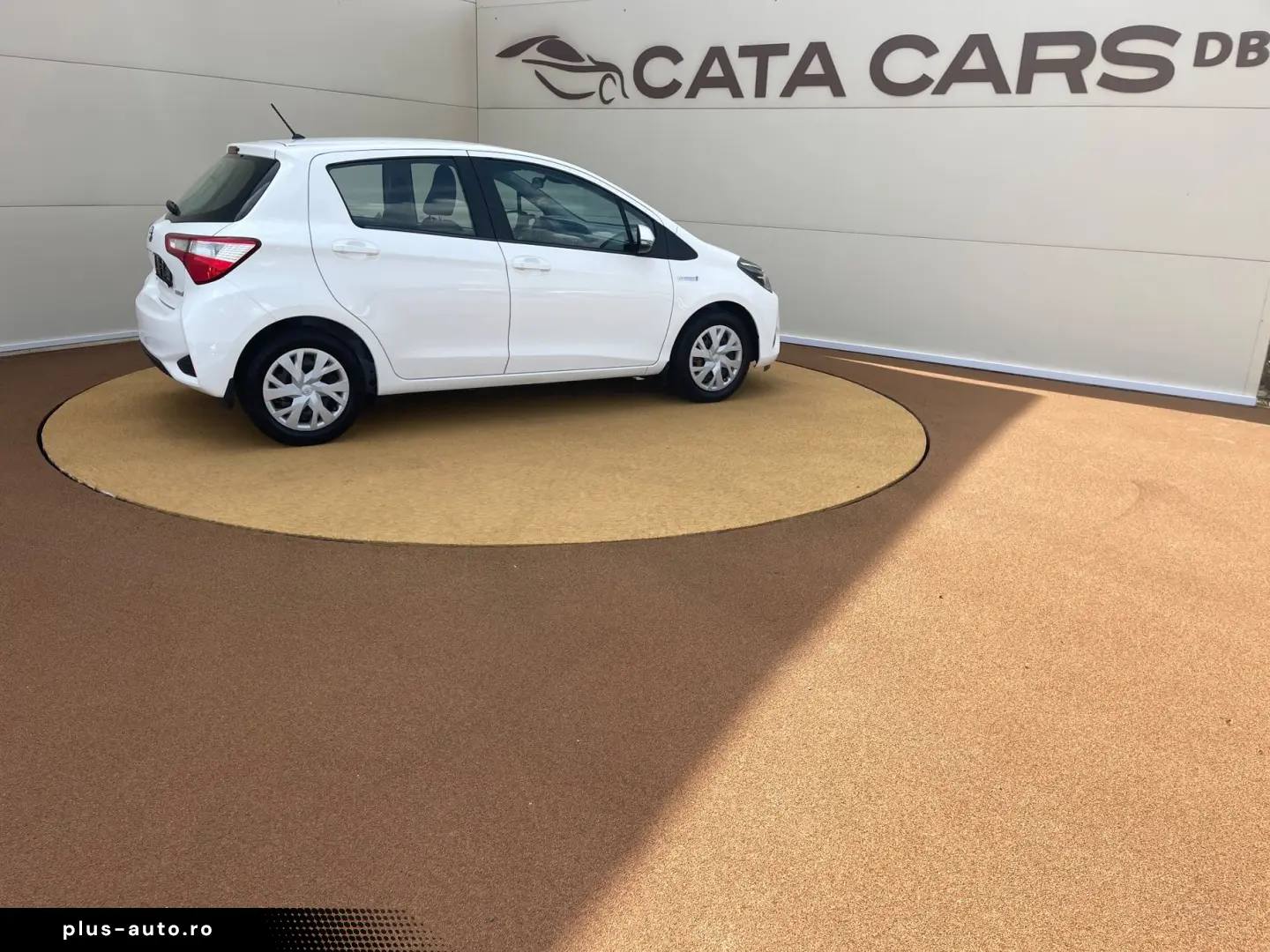 Toyota Yaris 1.5VVT  100CP Front Assist  Camera  Navi Scaune