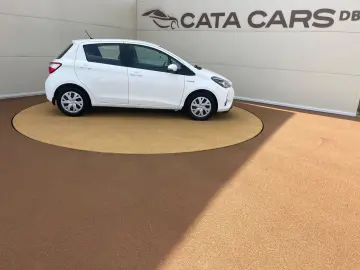 Toyota Yaris 1.5VVT  100CP Front Assist  Camera  Navi Scaune