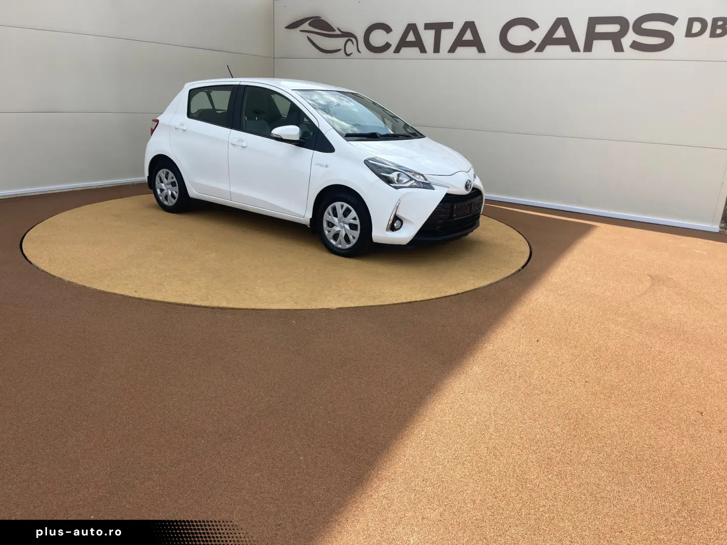 Toyota Yaris 1.5VVT  100CP Front Assist  Camera  Navi Scaune