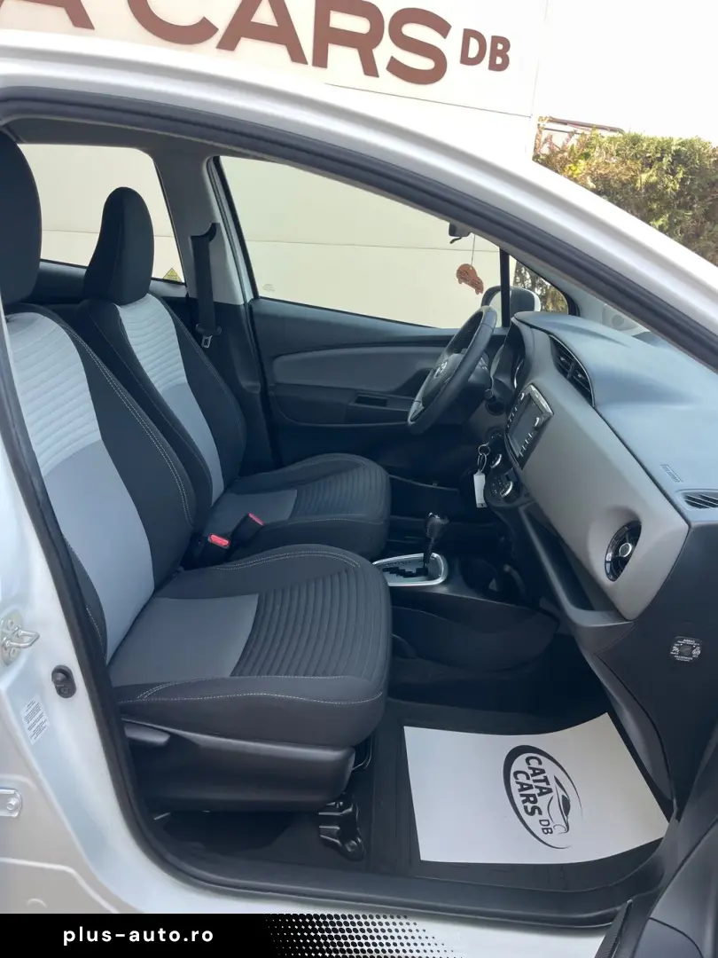 Toyota Yaris 1.5VVT  100CP Front Assist  Camera  Navi Scaune