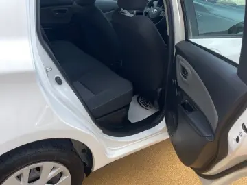 Toyota Yaris 1.5VVT  100CP Front Assist  Camera  Navi Scaune