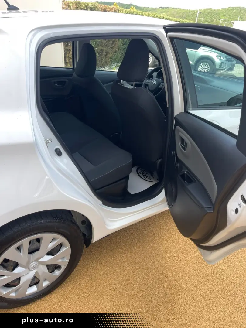 Toyota Yaris 1.5VVT  100CP Front Assist  Camera  Navi Scaune