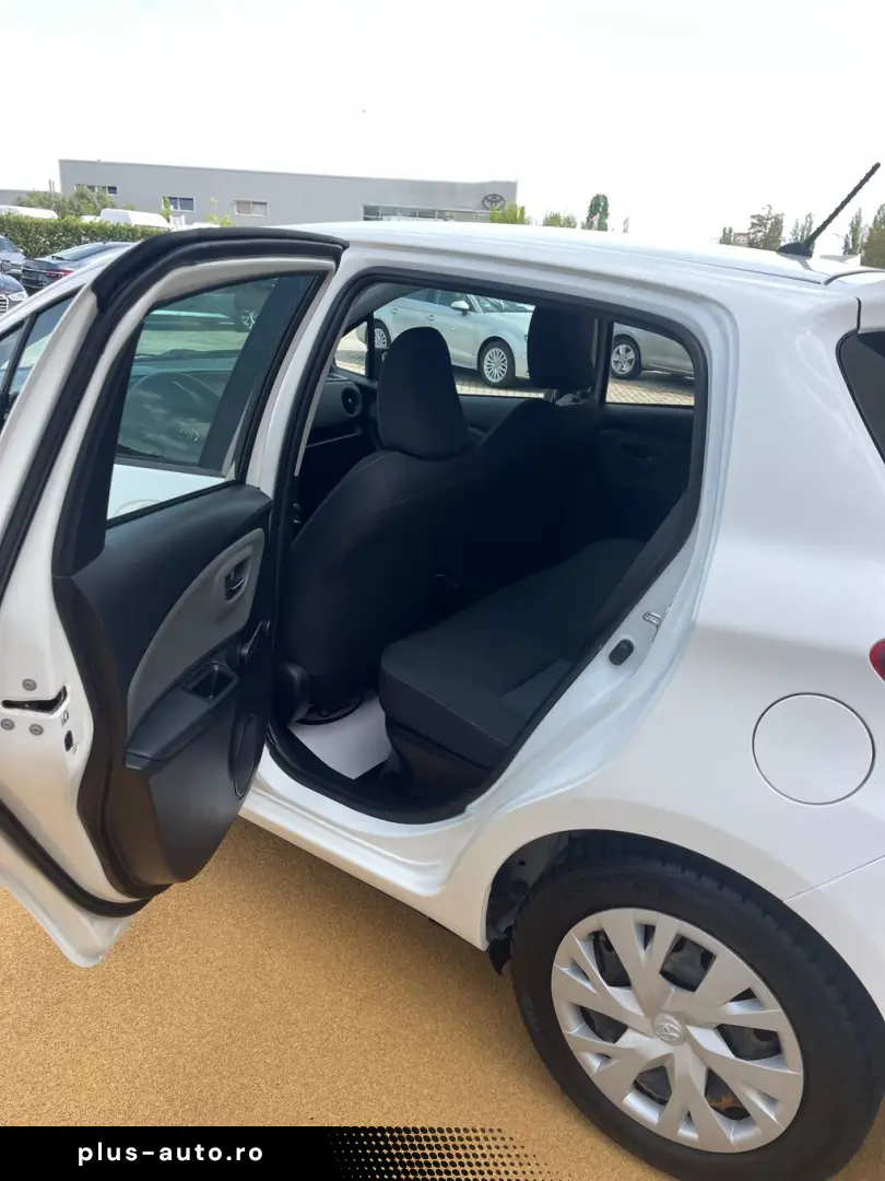 Toyota Yaris 1.5VVT  100CP Front Assist  Camera  Navi Scaune