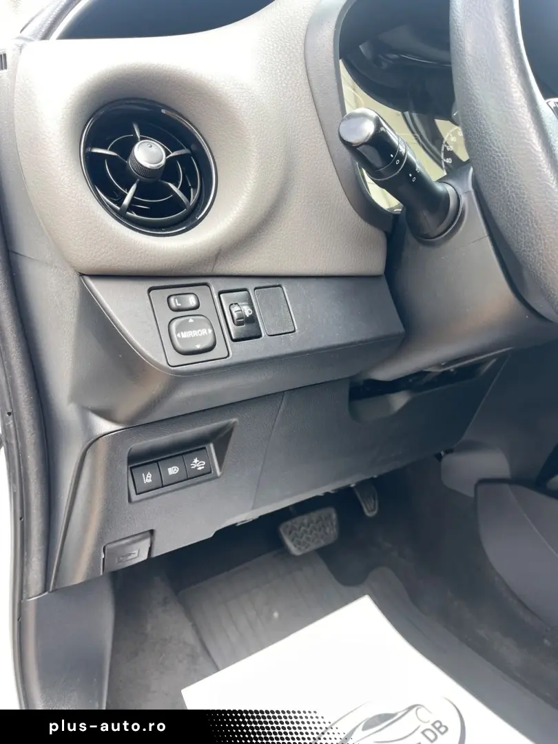 Toyota Yaris 1.5VVT  100CP Front Assist  Camera  Navi Scaune
