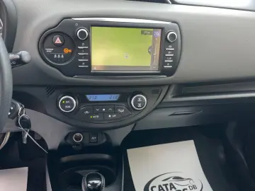Toyota Yaris 1.5VVT  100CP Front Assist  Camera  Navi Scaune