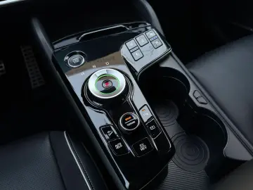 Kia Sportage 1.6 GT-Line Premium 4WD Plug-in Hybrid   Credit