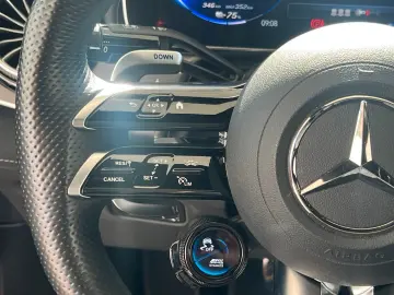 MERCEDES-BENZ EQE 43 AMG 4M Pano-Dach Distronic Memo&hellip;