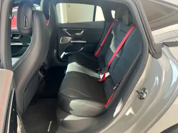 MERCEDES-BENZ EQE 43 AMG 4M Pano-Dach Distronic Memo&hellip;