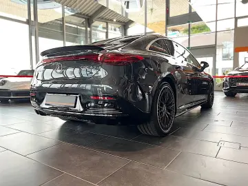 MERCEDES-BENZ EQE AMG 43 4Matic