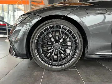 MERCEDES-BENZ EQE AMG 43 4Matic