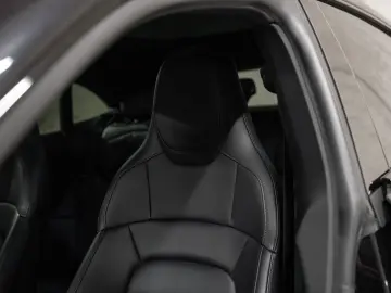 PORSCHE Taycan 4S Sport Turismo Abstandsregeltempostat