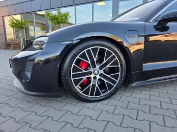 PORSCHE Taycan 4 S  HuD Matrix Pano Massage 360  1. Hand