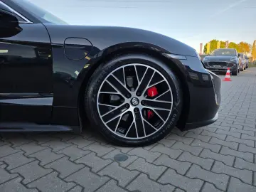 PORSCHE Taycan 4 S  HuD Matrix Pano Massage 360  1. Hand