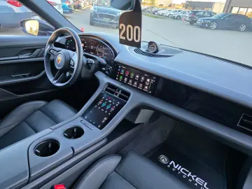 PORSCHE Taycan 4 S  HuD Matrix Pano Massage 360  1. Hand