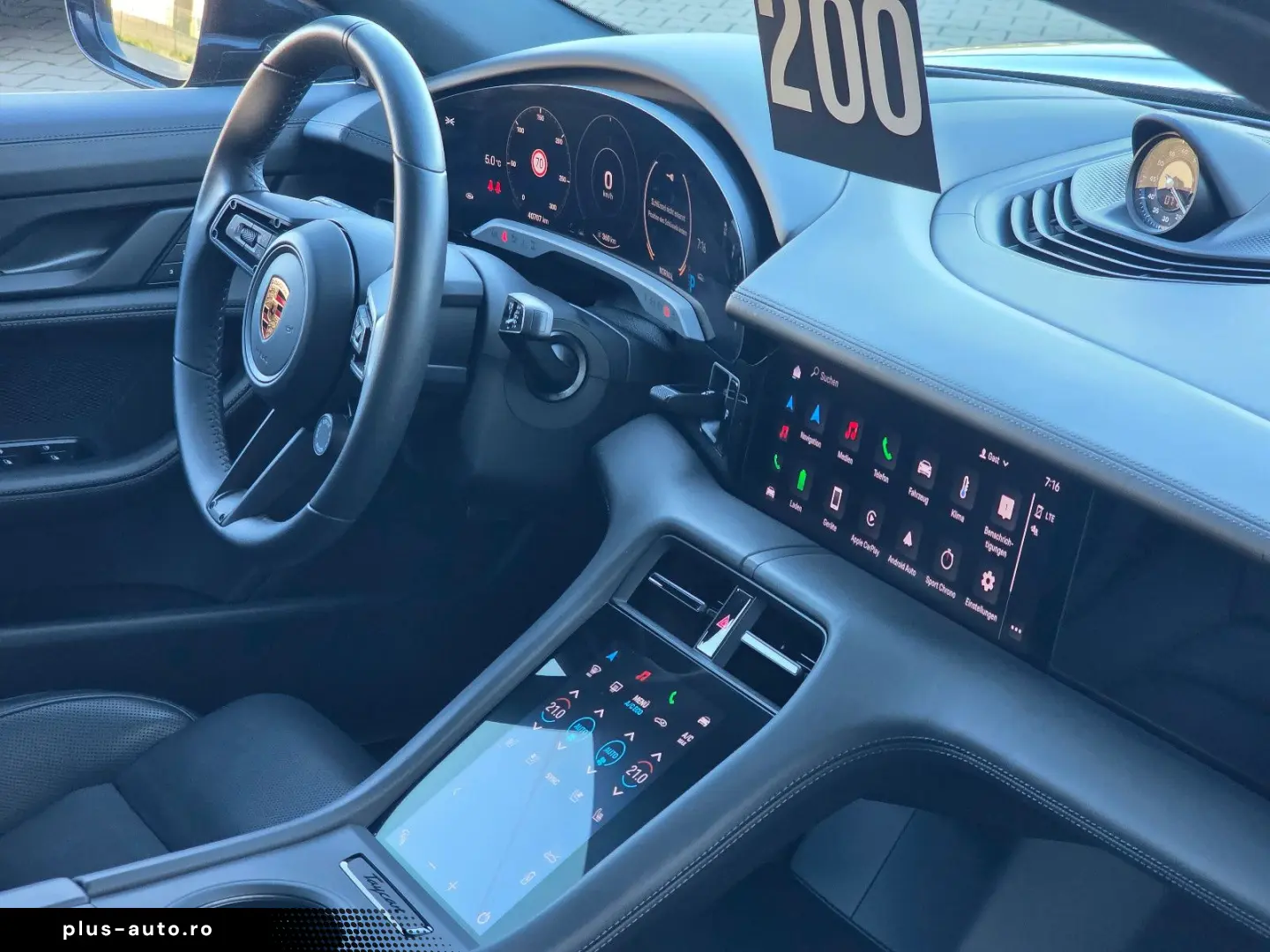 PORSCHE Taycan 4 S  HuD Matrix Pano Massage 360  1. Hand