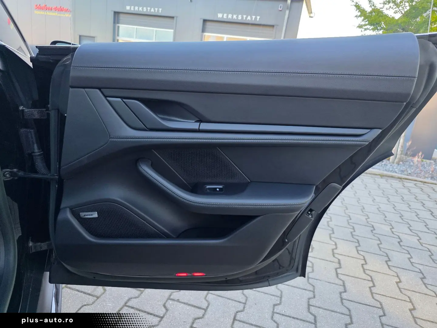 PORSCHE Taycan 4 S  HuD Matrix Pano Massage 360  1. Hand