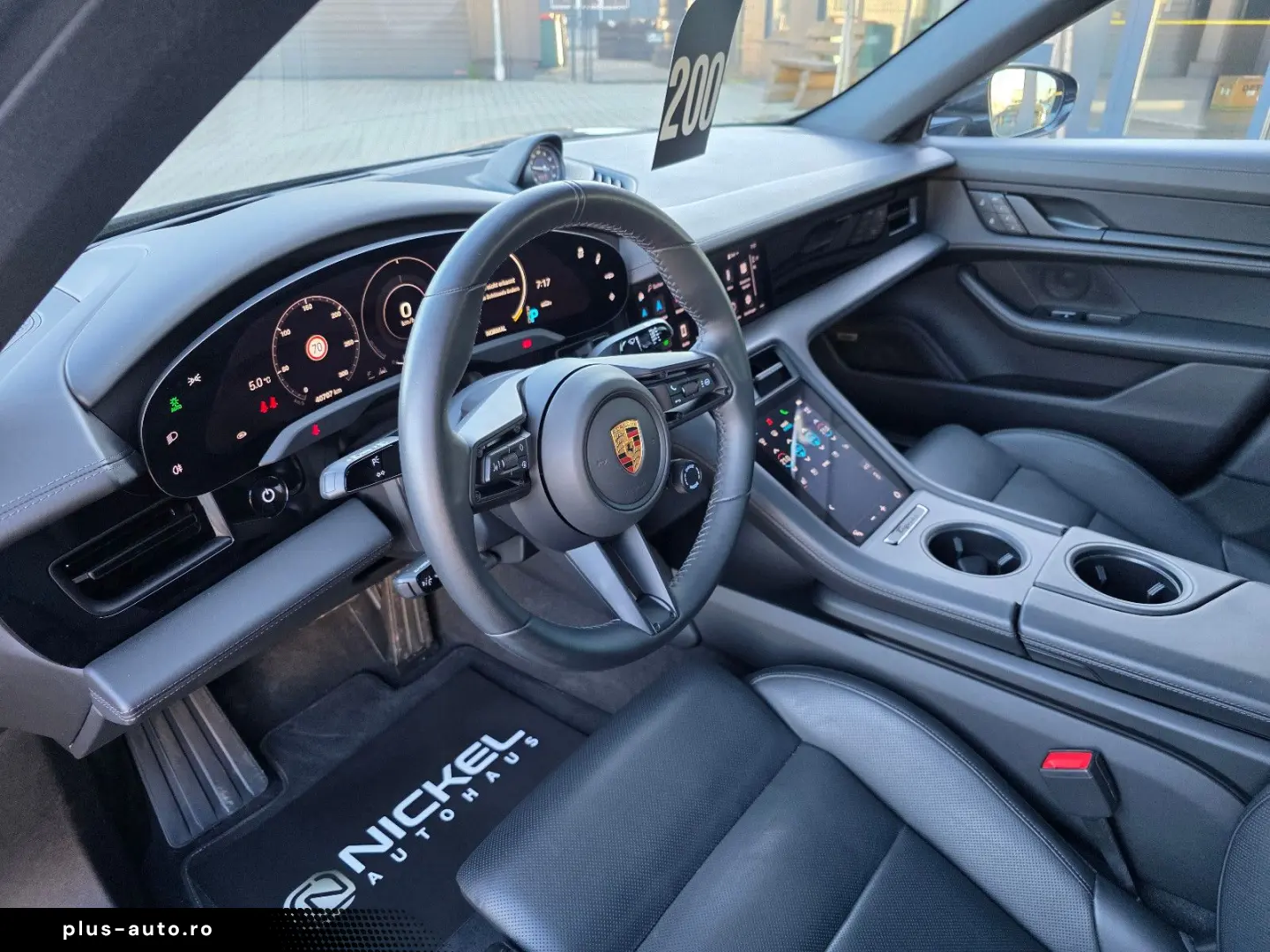 PORSCHE Taycan 4 S  HuD Matrix Pano Massage 360  1. Hand