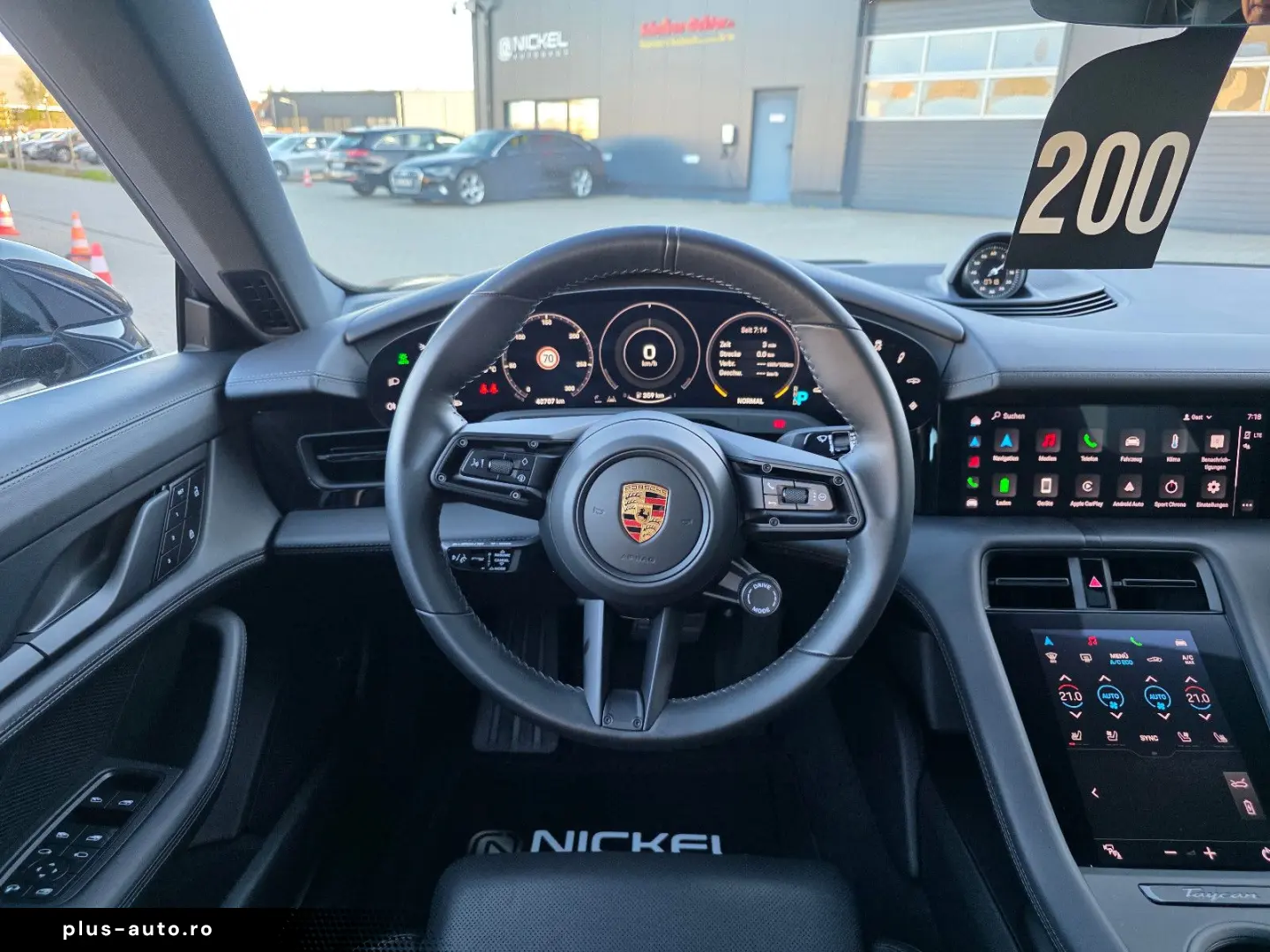 PORSCHE Taycan 4 S  HuD Matrix Pano Massage 360  1. Hand