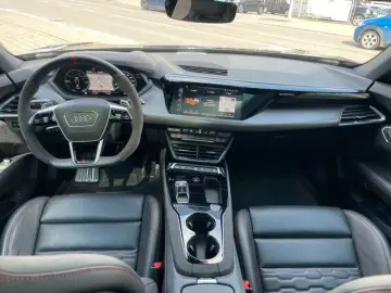 AUDI RS e-tron GT quattro 440kW PANO 360  Carbon