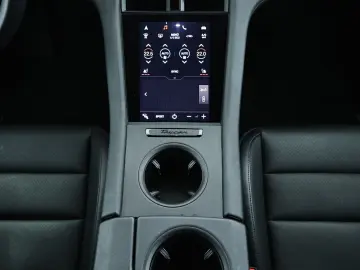 PORSCHE Taycan 93 4 kWh LED Navi Perf.-Batt.  CAM