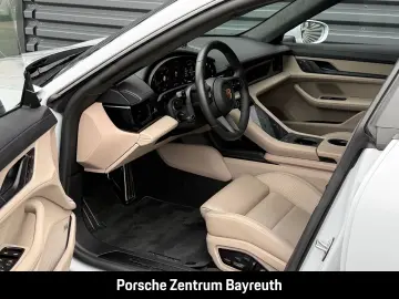 PORSCHE Taycan GTS  PDCC HeadUp Hinterachlenkung