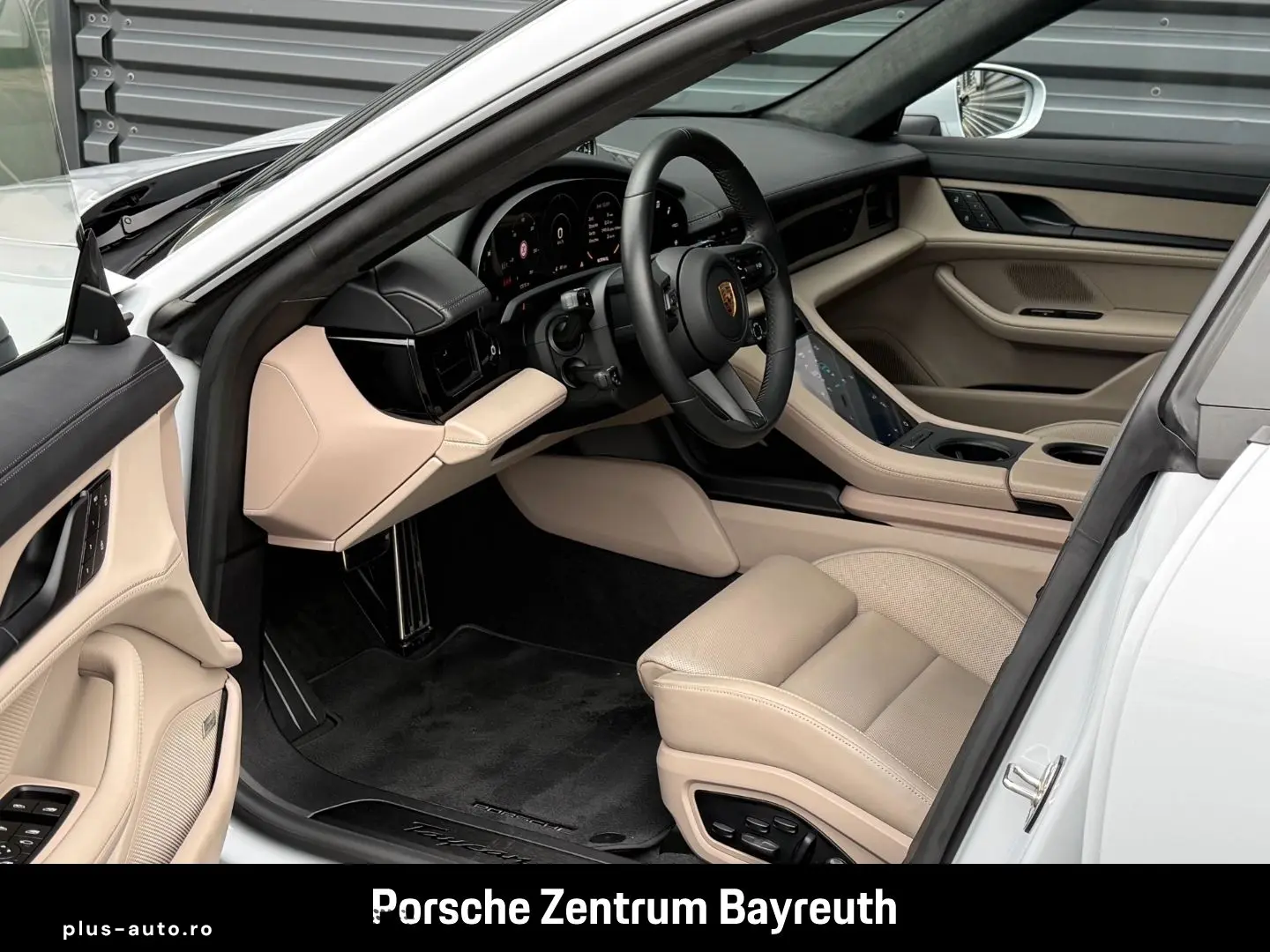 PORSCHE Taycan GTS  PDCC HeadUp Hinterachlenkung