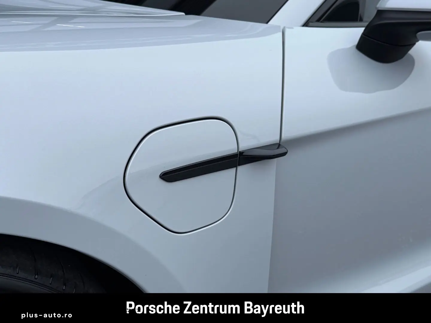 PORSCHE Taycan GTS  PDCC HeadUp Hinterachlenkung