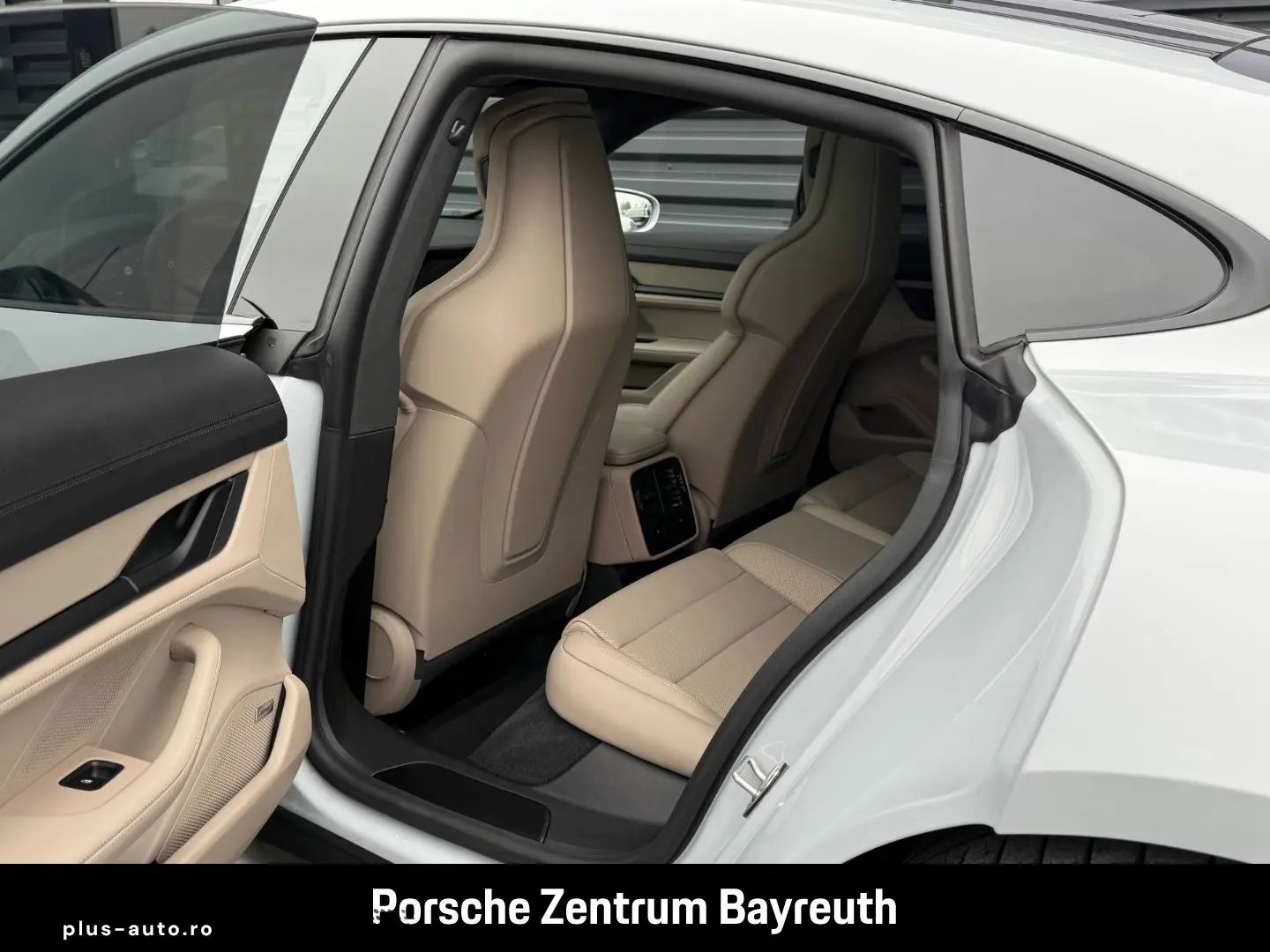 PORSCHE Taycan GTS  PDCC HeadUp Hinterachlenkung