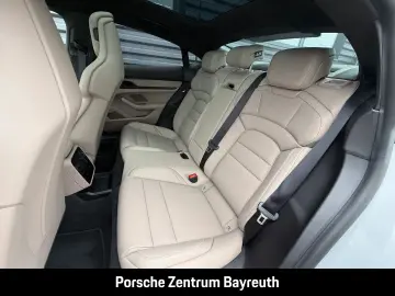 PORSCHE Taycan GTS  PDCC HeadUp Hinterachlenkung