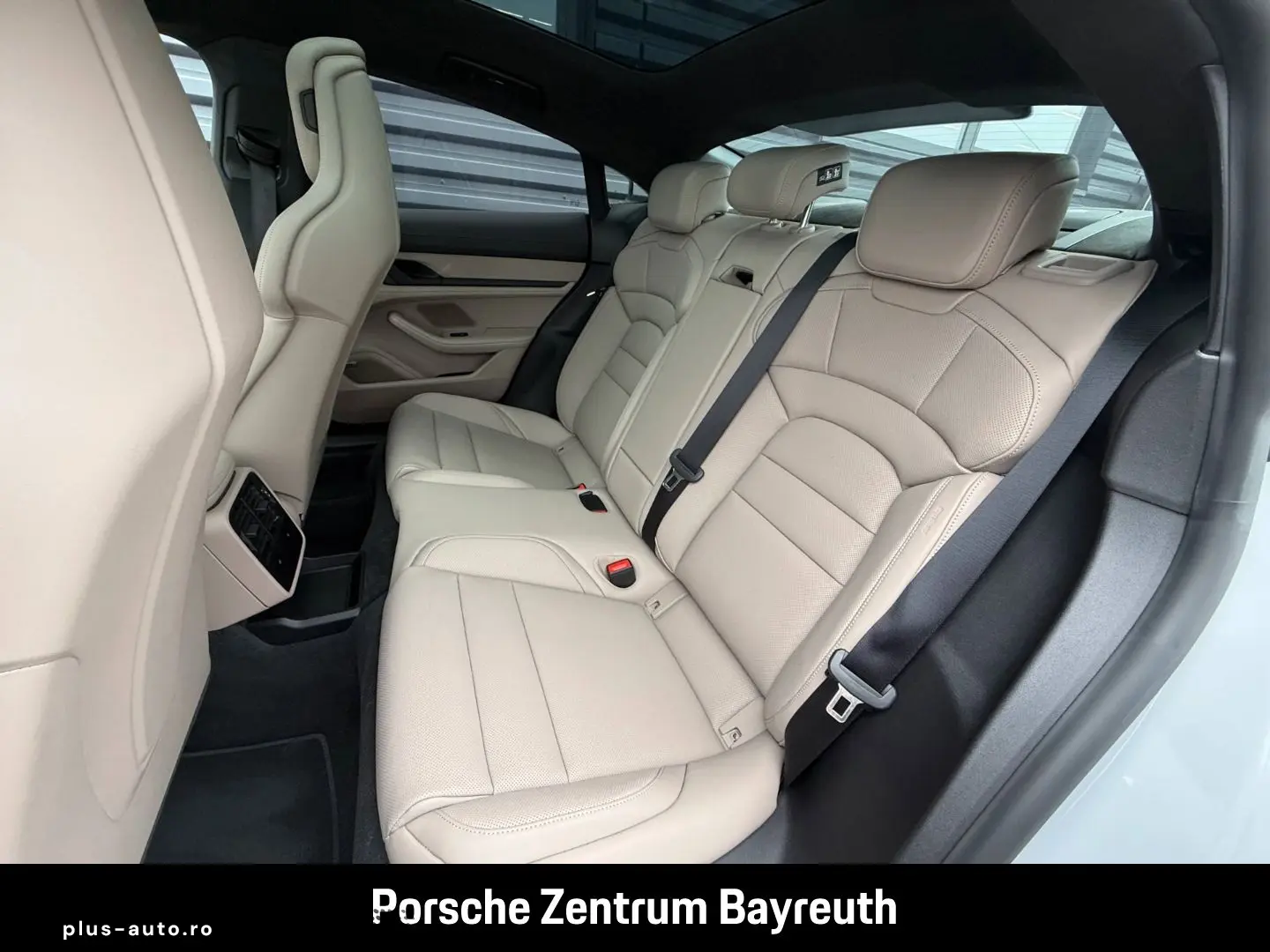 PORSCHE Taycan GTS  PDCC HeadUp Hinterachlenkung